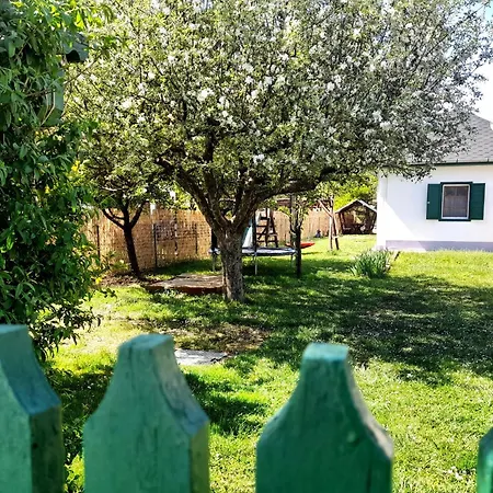 別荘 Zoeld Orom Vendeghaz *